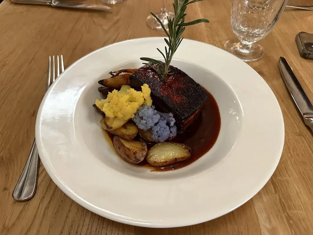 Owen H_Relais de la Croix Blanche_Ferney-Voltaire_review