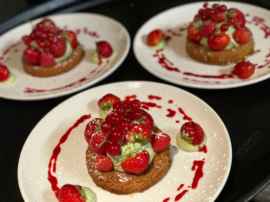 Les Galopins_Antony_slider_image_3