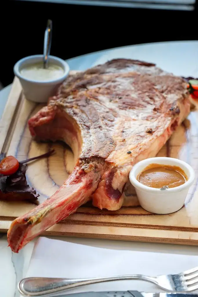 La Table des Troys_Vincennes_slider_image_2