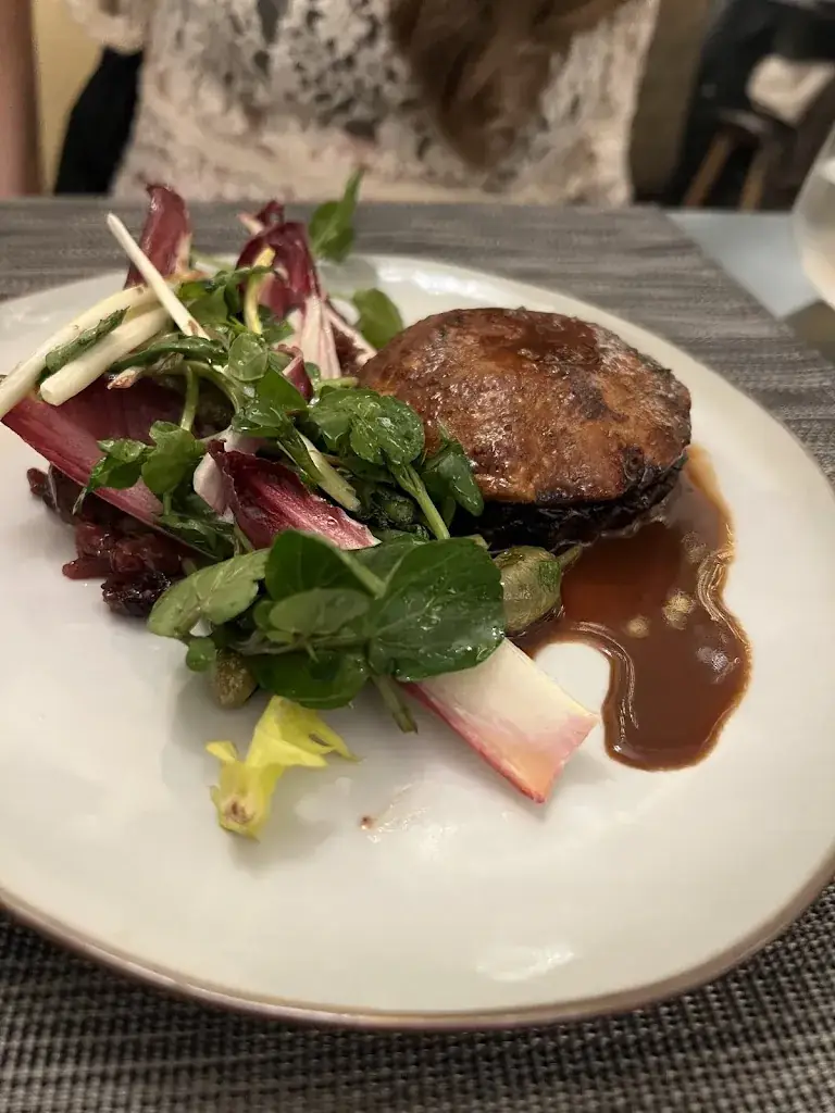 derek F_Maezaly_Vincennes_review