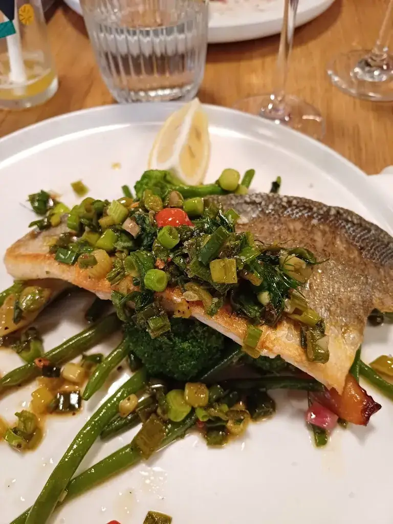 T brenda_La Grange Brasserie_Yerres_review