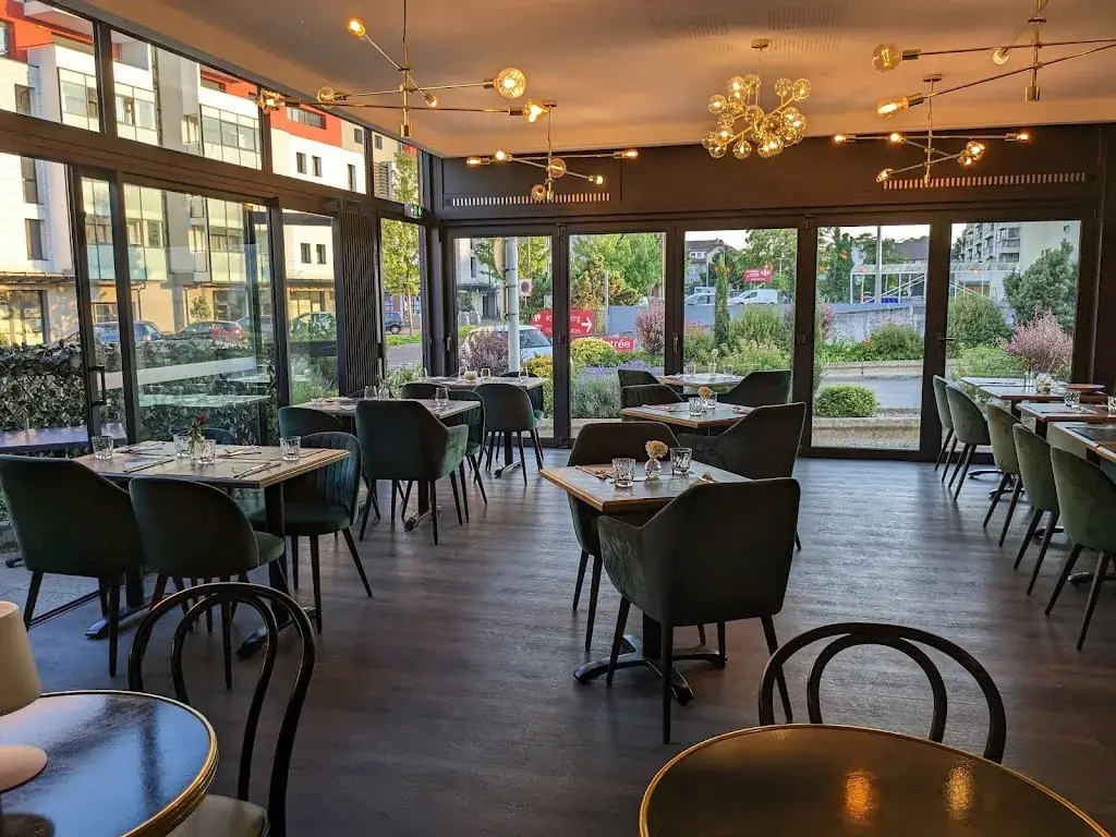 Brasserie Voltaire_Ferney-Voltaire_slider_image_3