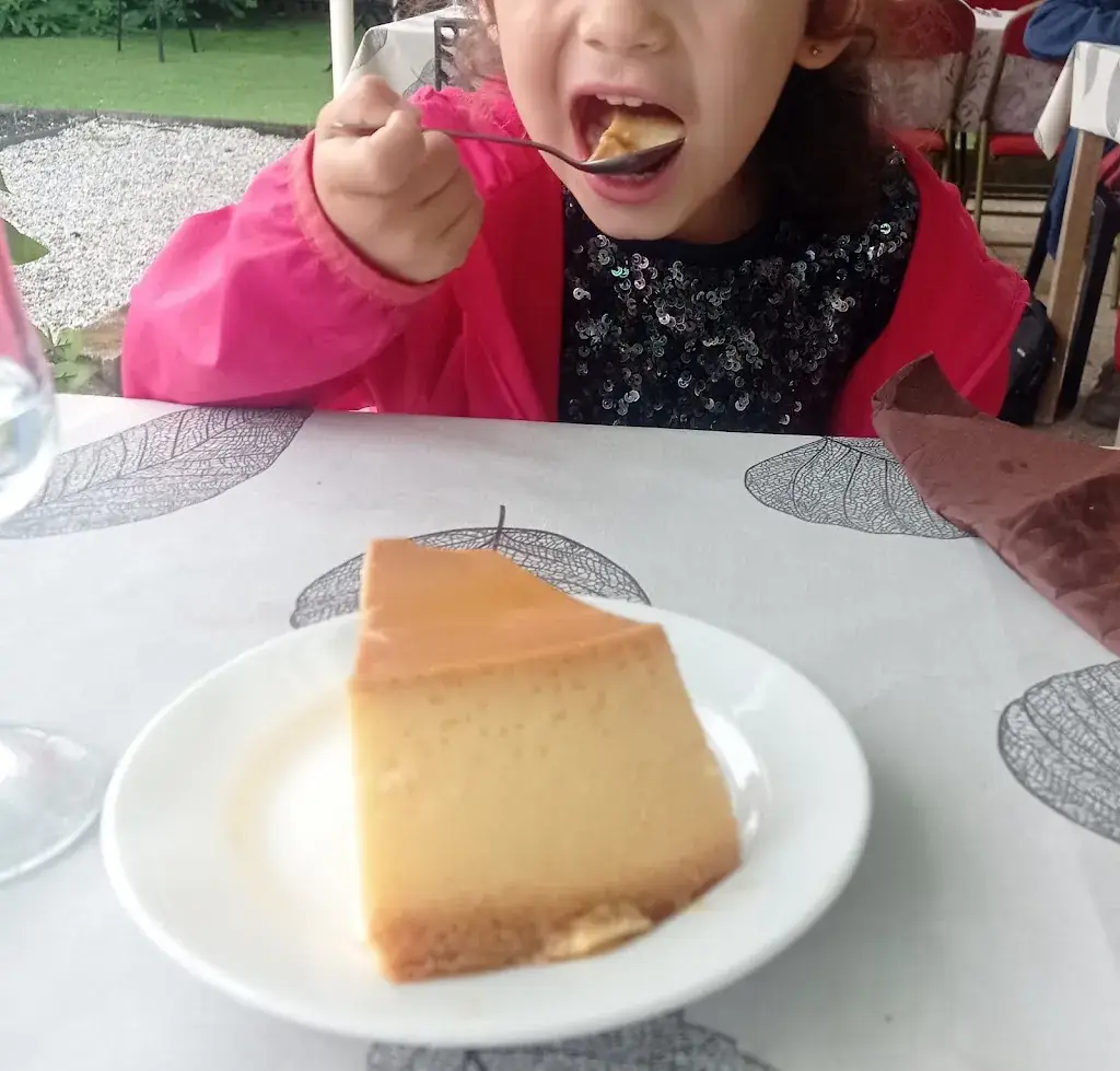 fatima muyre_Flo’zinha - Le Relais Forestier_Yerres_review