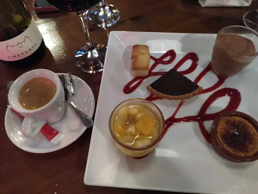 M B_Show Devant._Villejuif_review