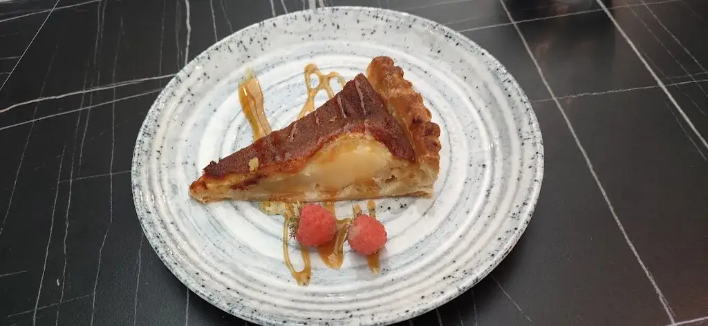 Mano Mathew_Le Kuzu Restaurant Brasserie_Villejuif_review