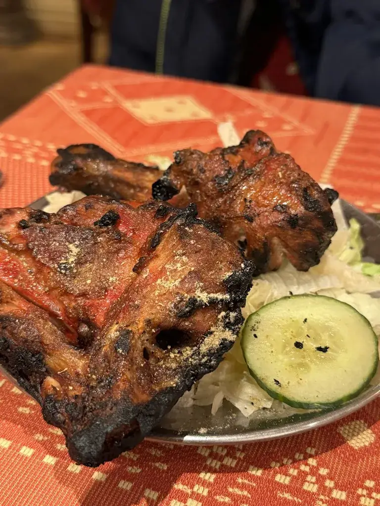 anush kumar_MAIHAK chez Babou_Villejuif_review