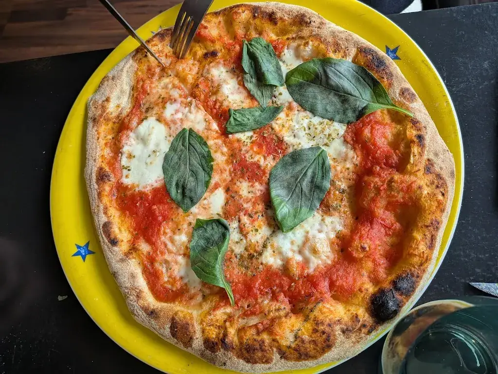 Mamma Trattoria_Ferney-Voltaire_slider_image_2