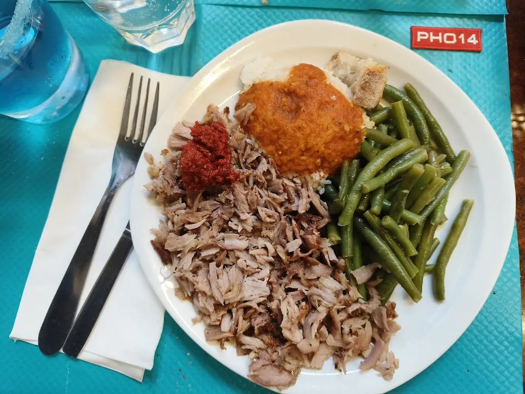 john FONG_La Grèce_Villejuif_review