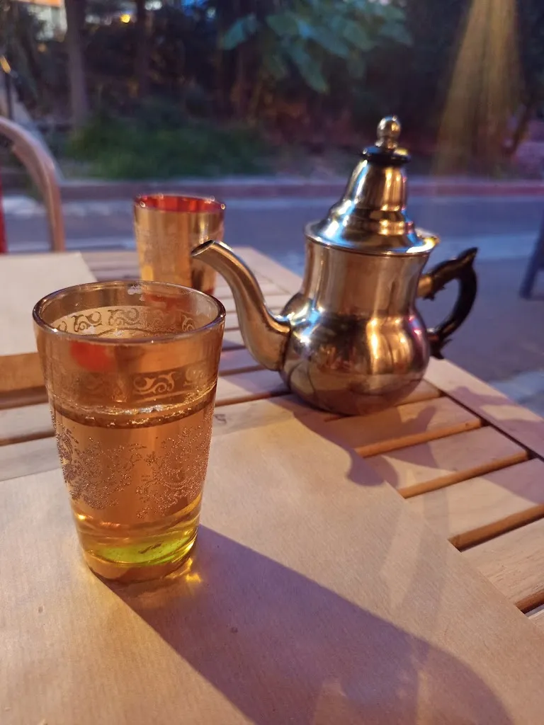 Camille Aguilar Reinat_MAMA TAJINE_Villejuif_reseña