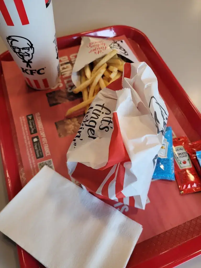 Carbon Ekani_KFC_Villejuif_review