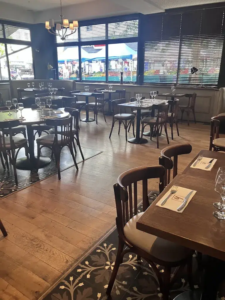 Barbaresco_Villejuif_slider_image_3