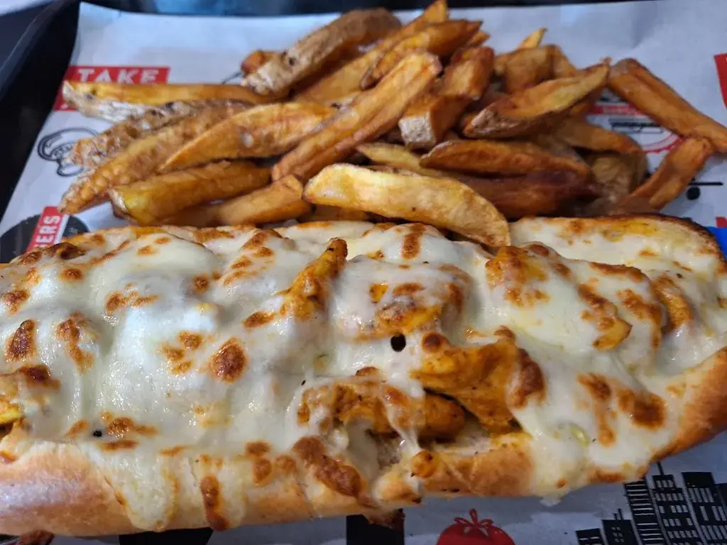 Sibel Tokgoz_Hood’s_Amfreville-la-Mi-Voie_review