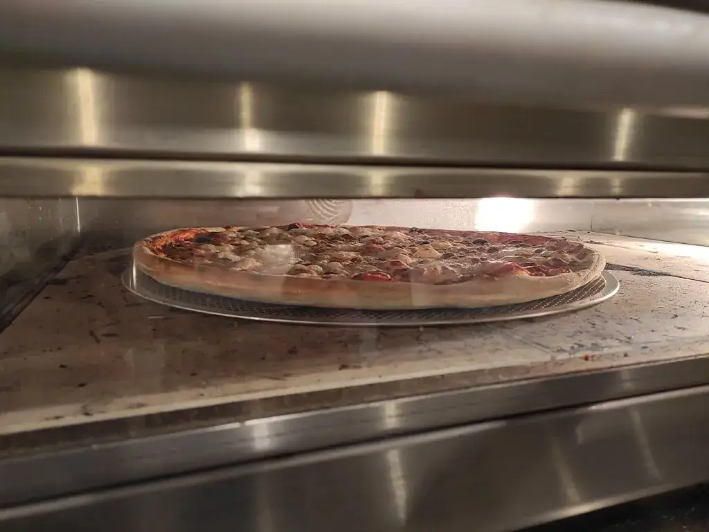 Hood’s_Amfreville-la-Mi-Voie_slider_image_2