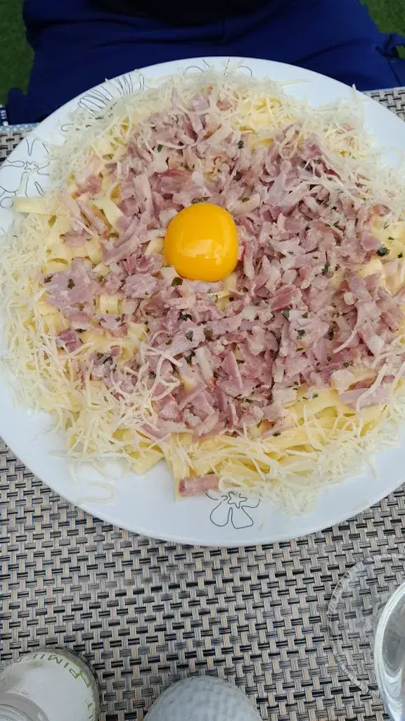 Dominique Moysan_La Varenne par pizza Jean Mi_Arques-la-Bataille_review