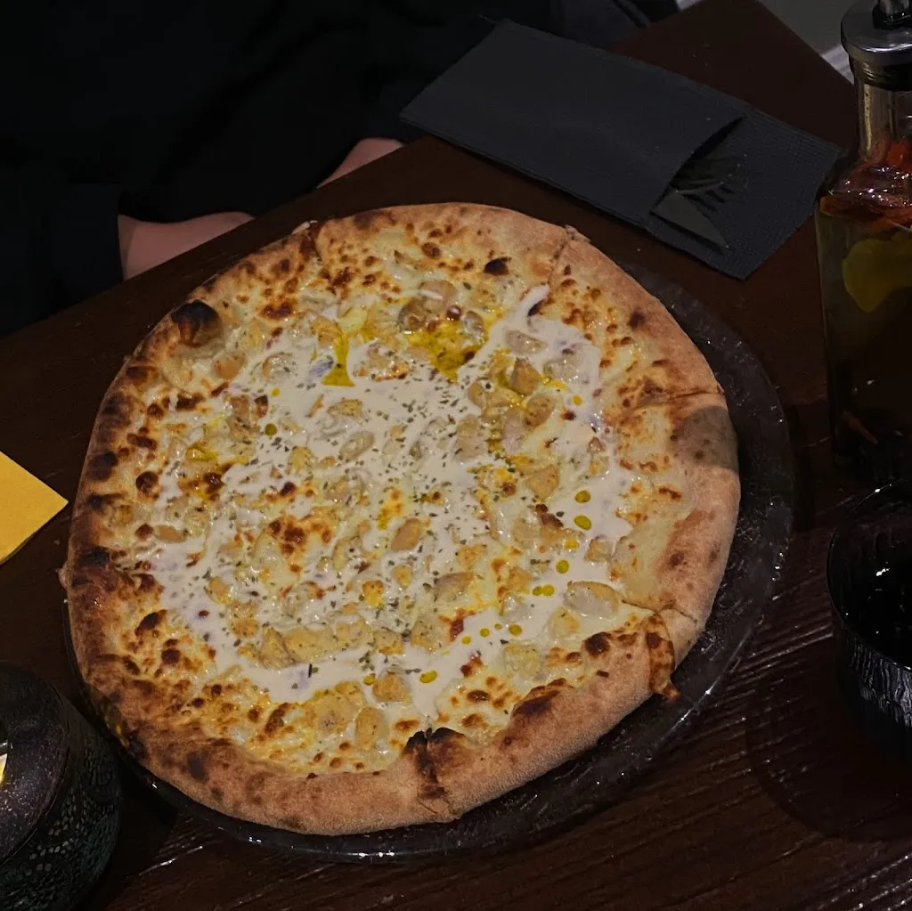 Abeera khan_L'Escale_Ferney-Voltaire_review