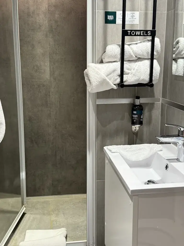 Tamara Benjamin_Logis Hôtel Château Corneille_d'Hazey_review