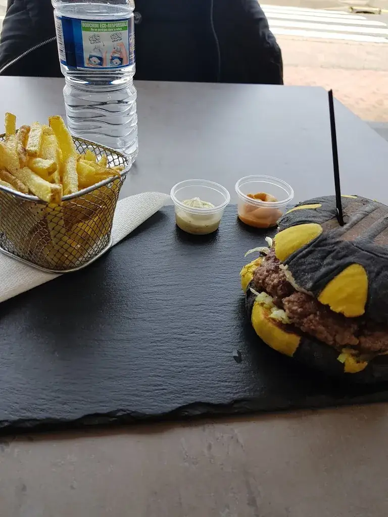 RED LIFE_Restaurant Le Gotham_Aubevoye_review