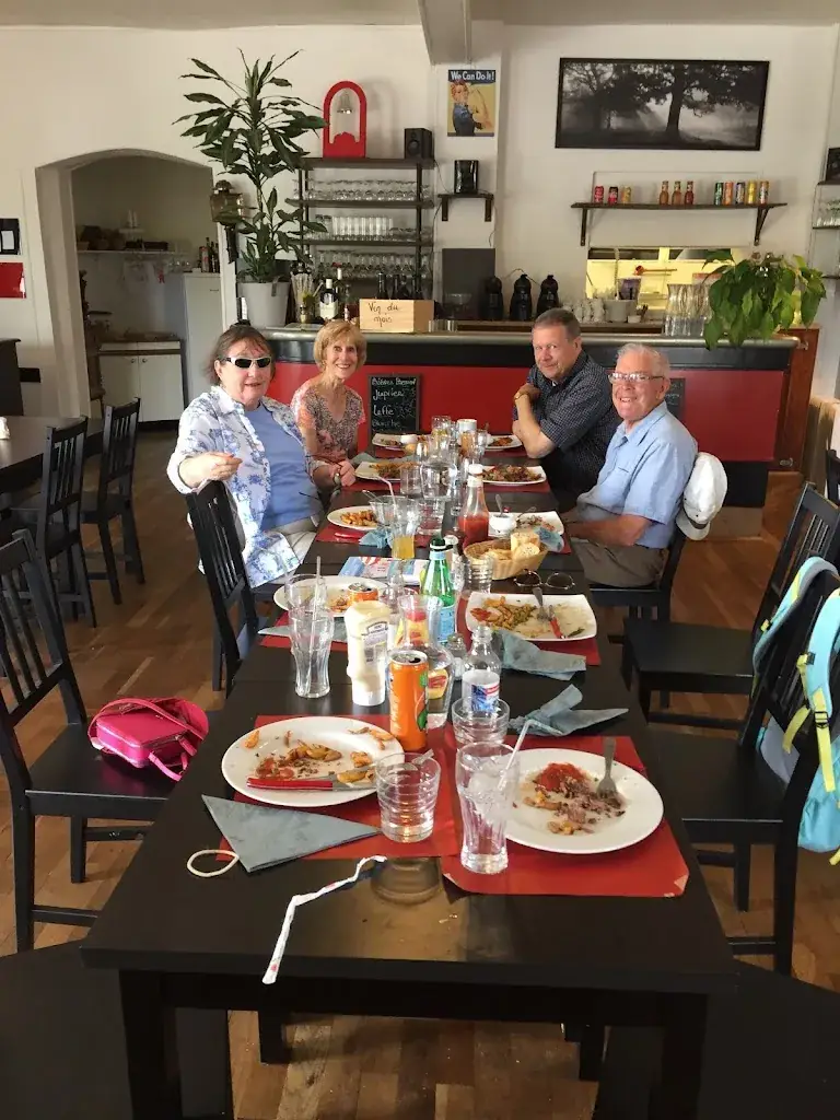 Joseph Myer_Le Nathaly's_Courcelles-sur-Seine_review