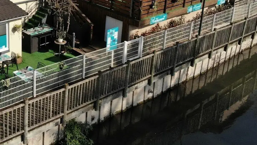 Hotel Restaurant le Risle_Montfort-sur-Risle_slider_image_3