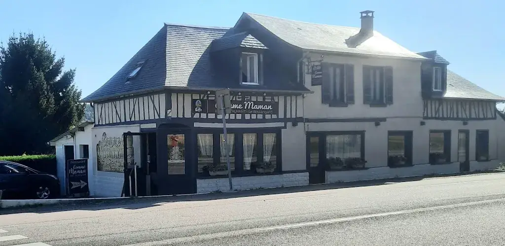 Cliff van Dijk_COMME MAMAN_Corneville-sur-Risle_review