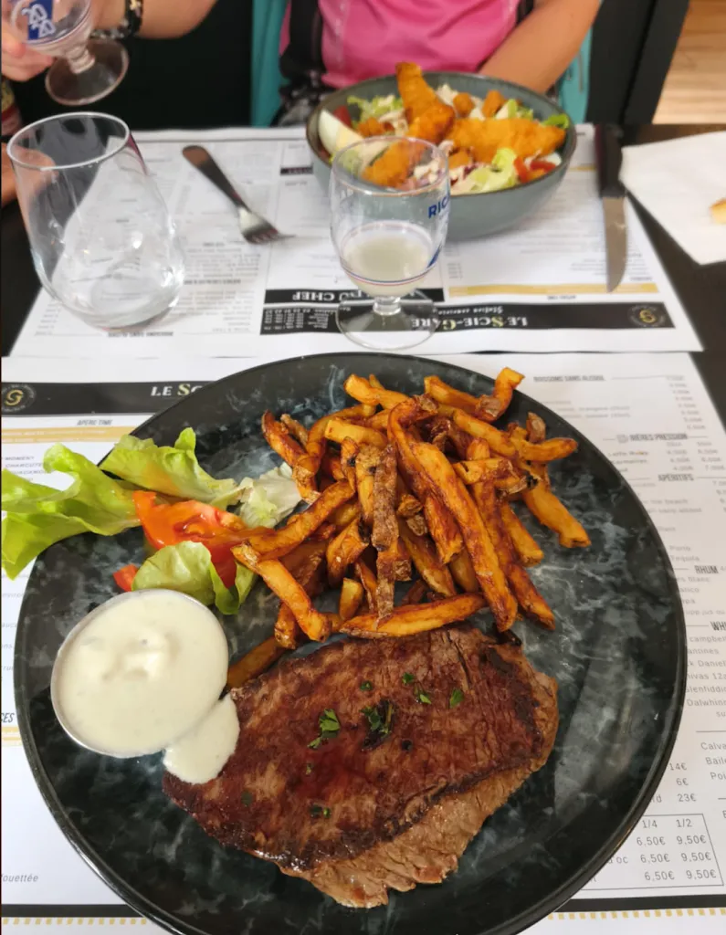 dominique Lesage_Le Scie-Gare_Val-de-Scie_review