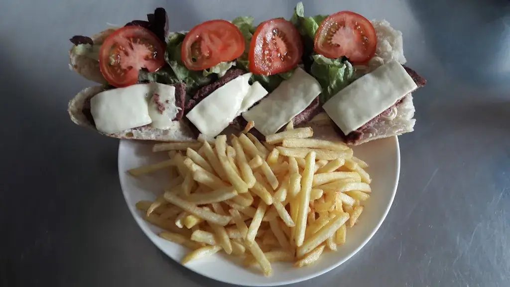 A l arret des cars_Aumale_slider_image_2