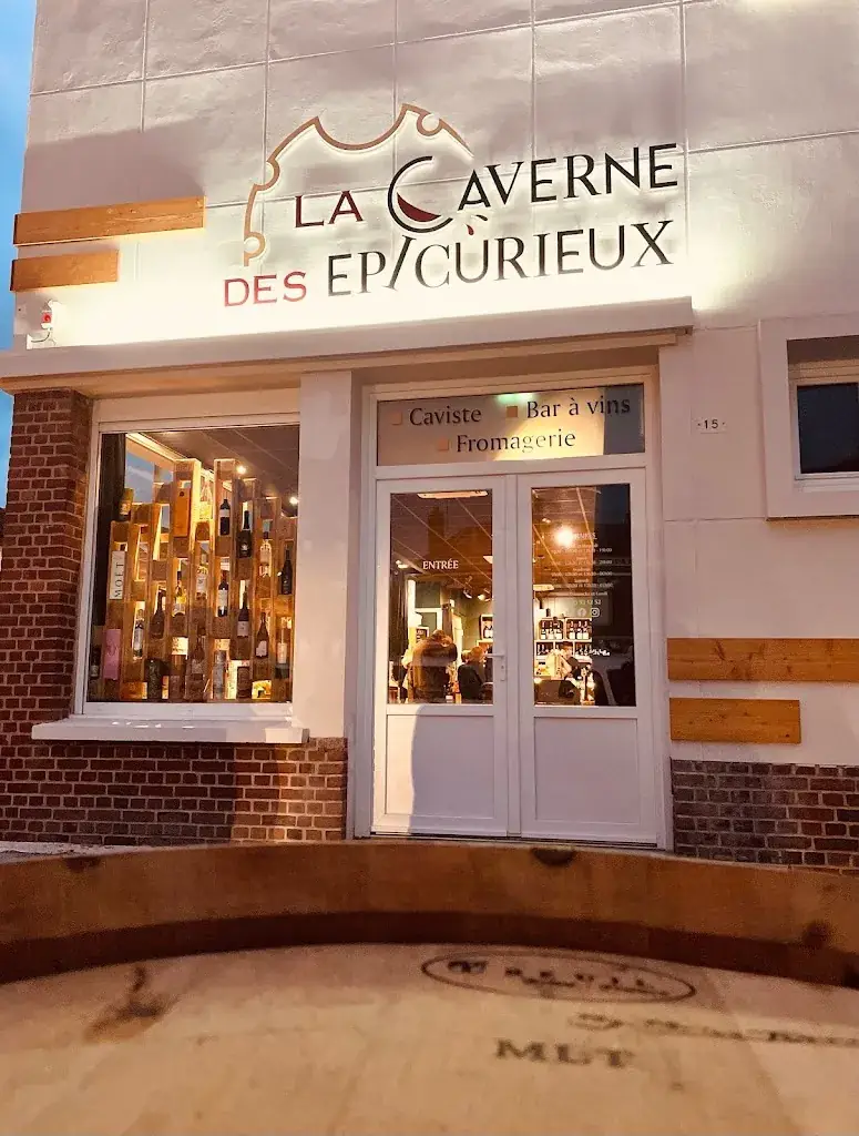 La Caverne Des Epicurieux restaurant à Aumale