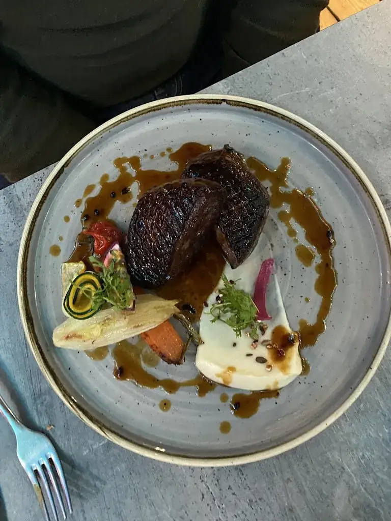 Julia Lamb_Le Jolla_Margencel_review