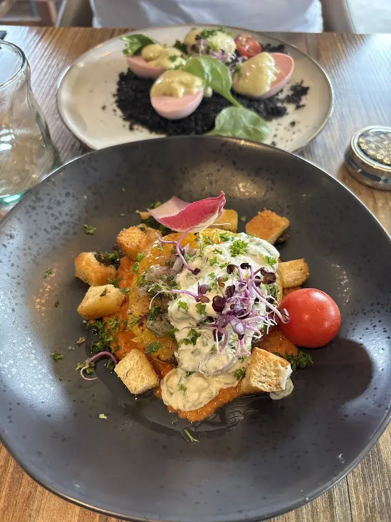 Noemie Levieux_L’Etage_Yvetot_review