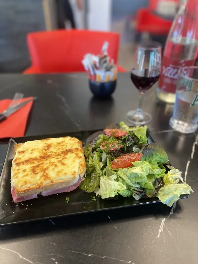 Pierre M. Amichia_Le Yvetot Paris_Yvetot_review