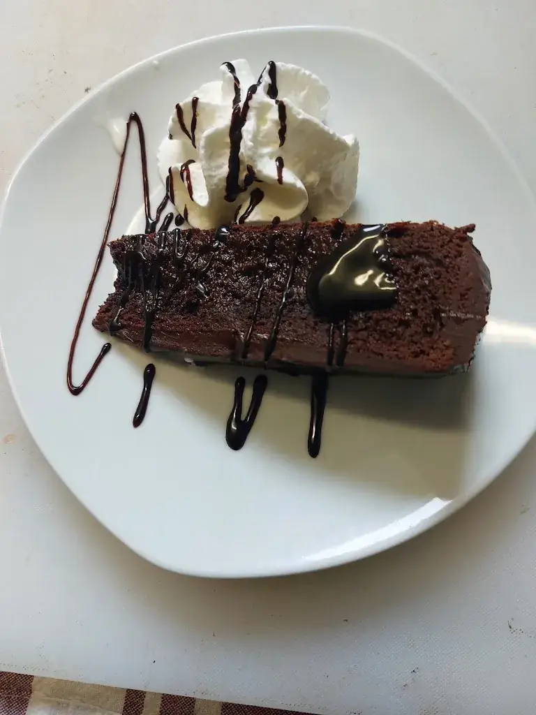 Le Yvetot Paris_Yvetot_slider_image_2