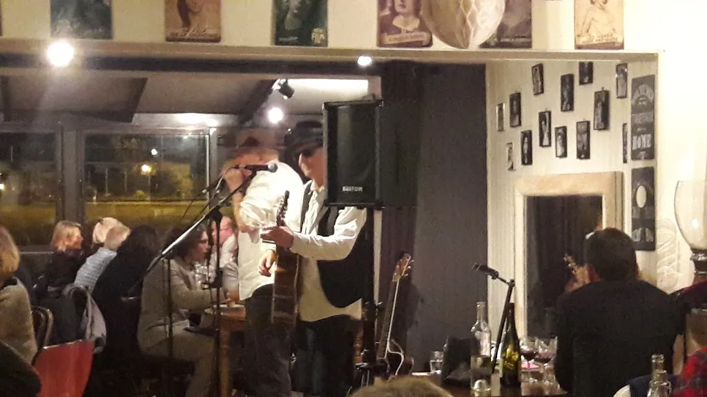 Restaurant L'Actrice_Saint-Clair-sur-les-Monts_slider_image_3