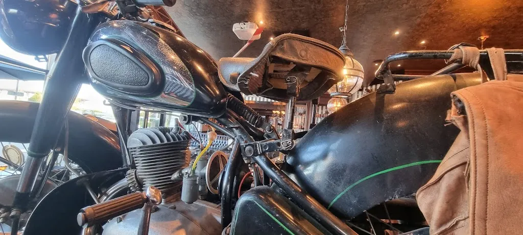 Colin Hiscock_Au Bureau - Pub et Brasserie_Yvetot_review