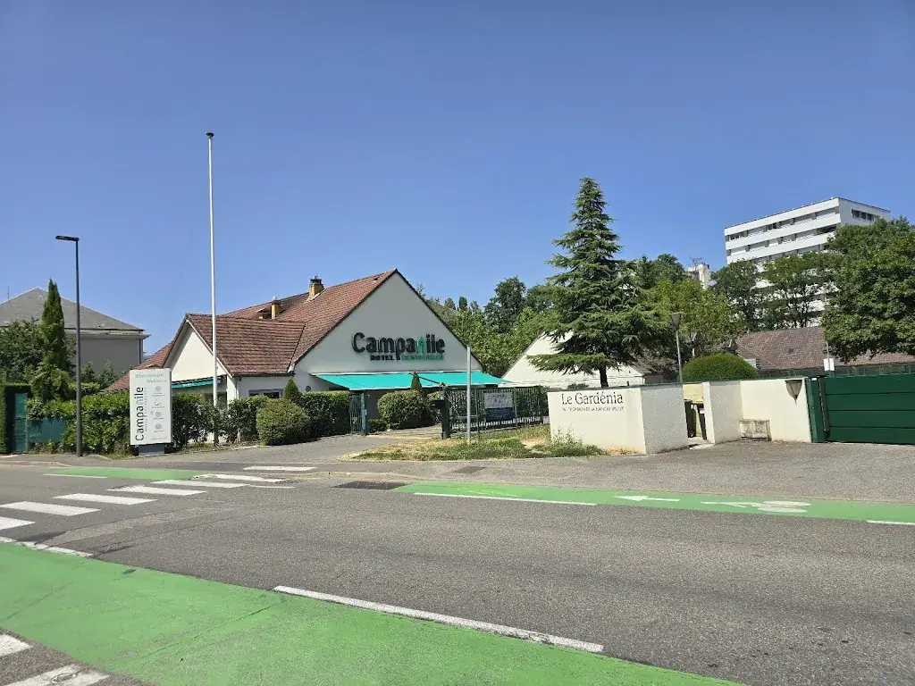 Ashir Haleem_Hôtel Restaurant Campanile_Ferney-Voltaire_review