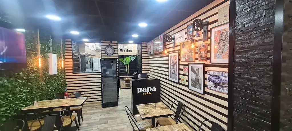 Papa poule Yvetot restaurant in Yvetot