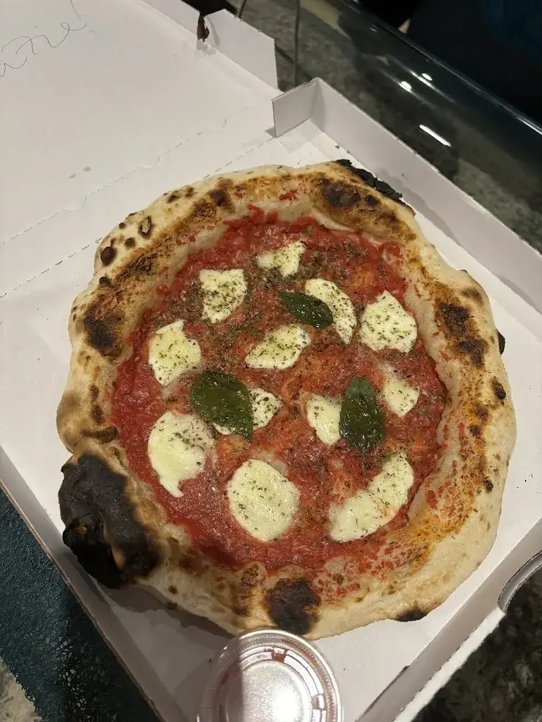 Maïlysljn_Bella Mia - Pizza Napoletana_Yvetot_review