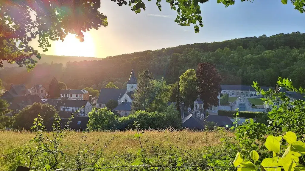 E SO_Skáli_Rives-en-Seine_review