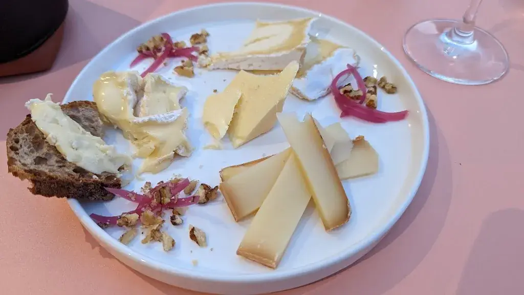 Benjamin Cory_Skáli_Rives-en-Seine_review