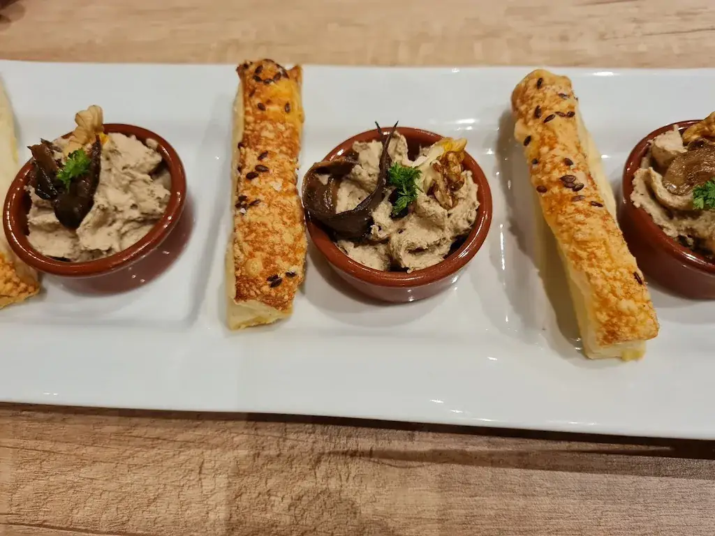 Menu_Hostel La Source_Saint-Cyr-du-Bailleul_image_6