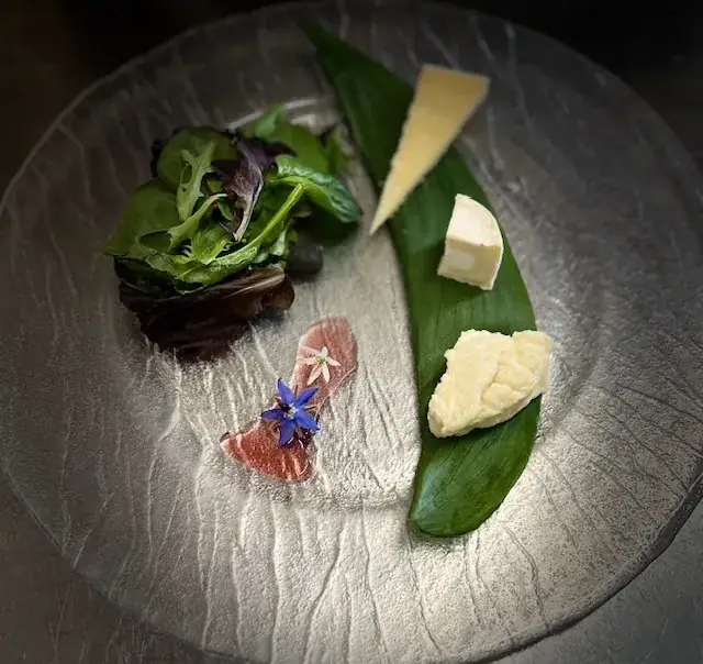 Hostel La Source_Saint-Cyr-du-Bailleul_slider_image_3