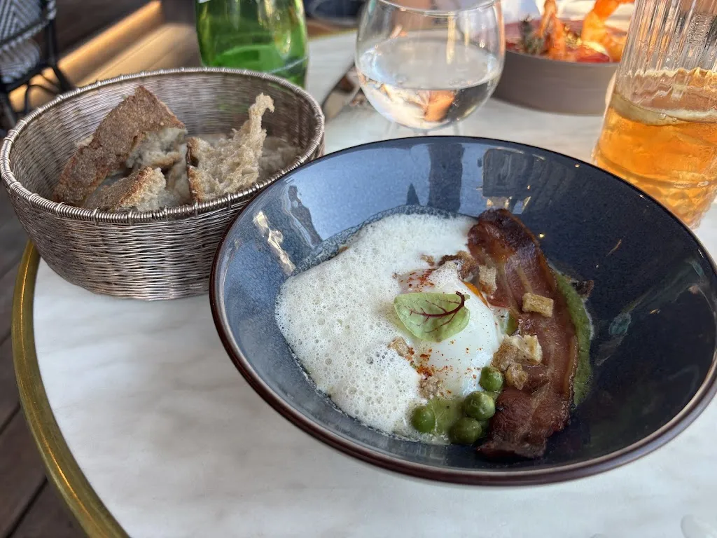 Håvard Siegel Haukeberg (Howie)_Le Littré_Avranches_review