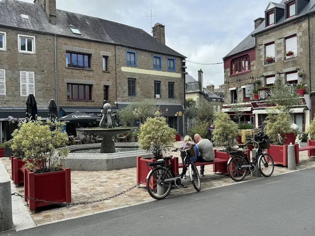 Lee-Anne Penn_La Table DT_Avranches_review