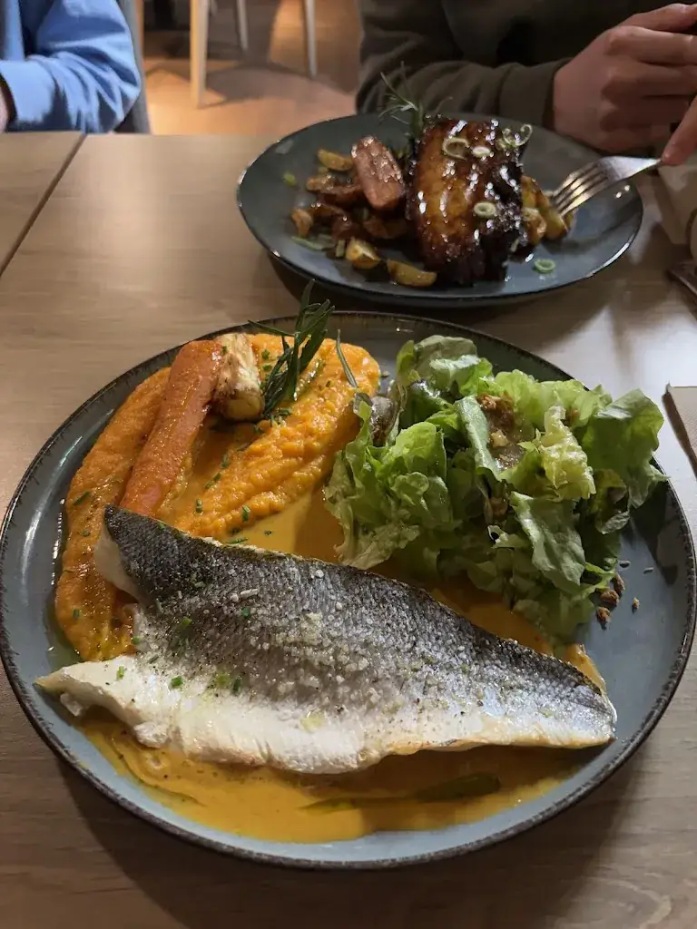 Catherine Lee_La Popote_Avranches_review