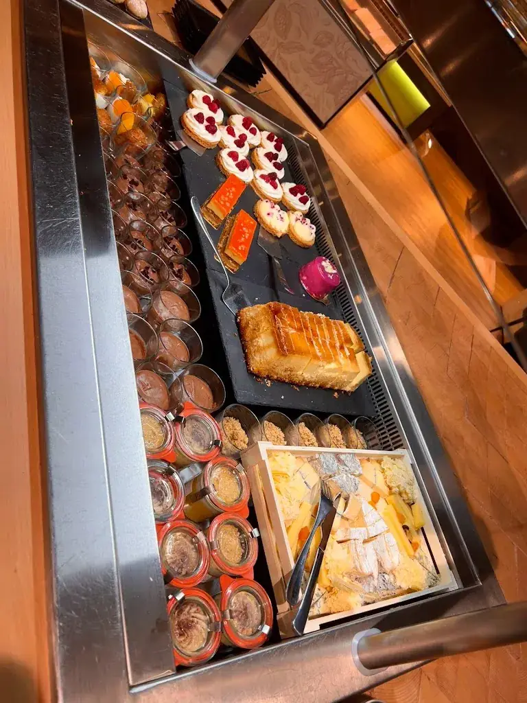 criss RRas_Buffet et Cie_Val-Saint-Père_review