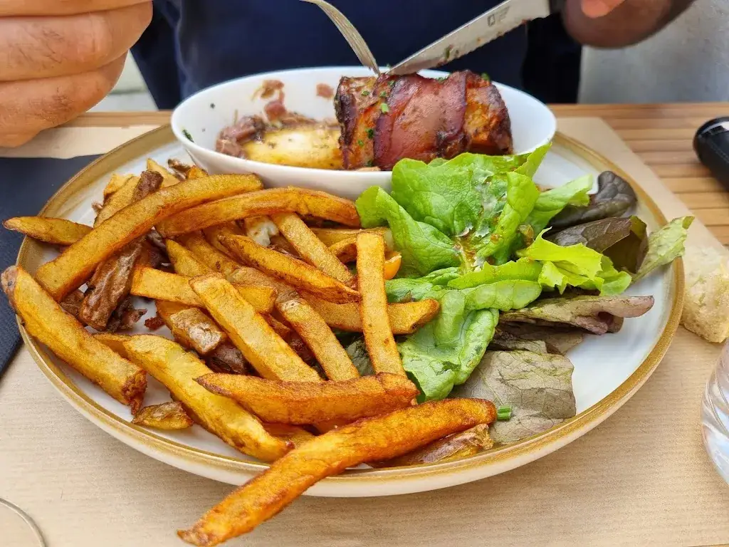 Le Combi Bar Bistrot_Avranches_slider_image_3