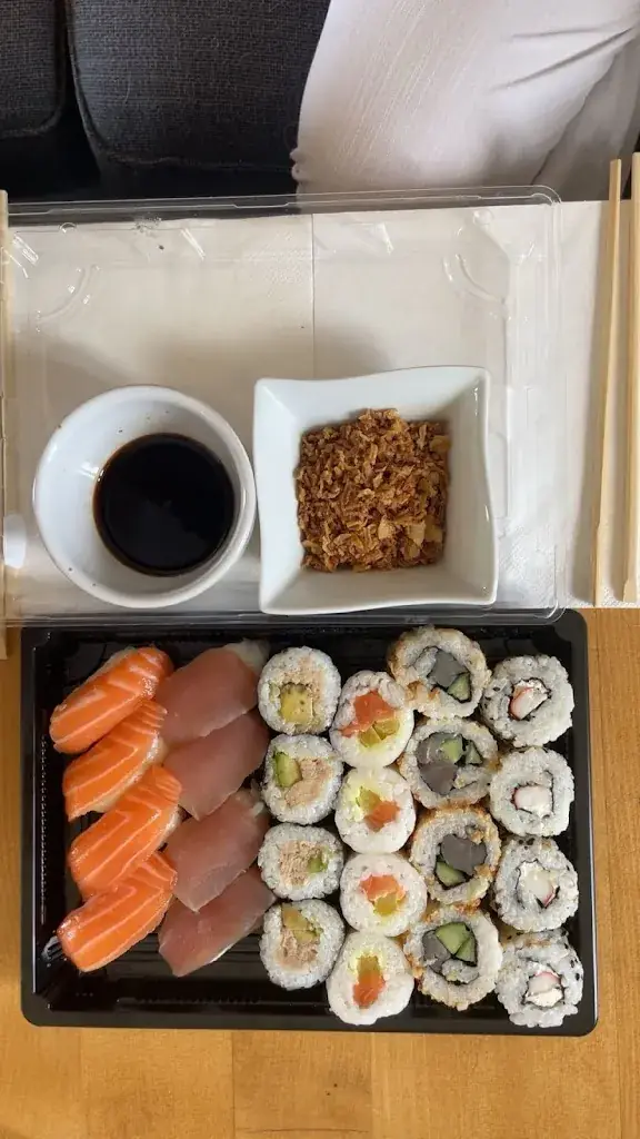 Louhan Cld_Jpsushi_Avranches_review