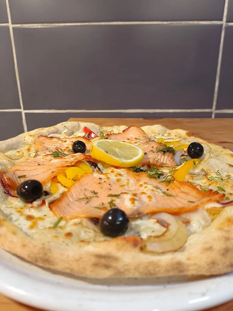 Cuisto PIZZA_Avranches_slider_image_1