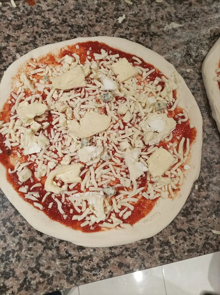 Cuisto PIZZA_Avranches_slider_image_2