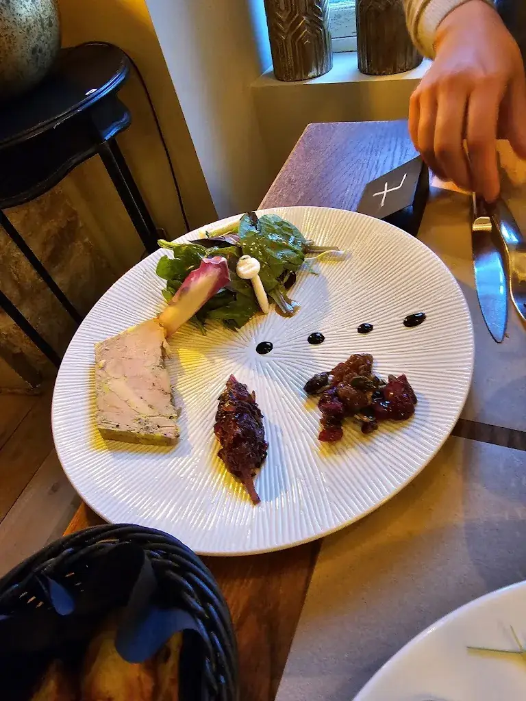 Arseniy Seroka_La Pause Des Genêts - Resto - Boutique_Genêts_review