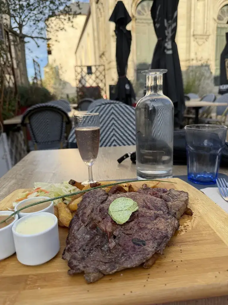 Sasha Kone_Chez Wiwi_Avranches_review